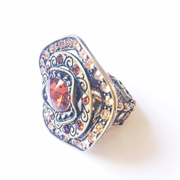 bronze rhinestone giant cocktail ring - Picture 3 of 3